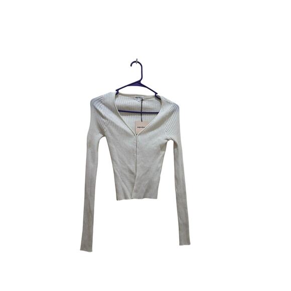 Superdown NWT Sz M Women’s White Sweater Hook and Eye Detail Slim Fit - Picture 5 of 6